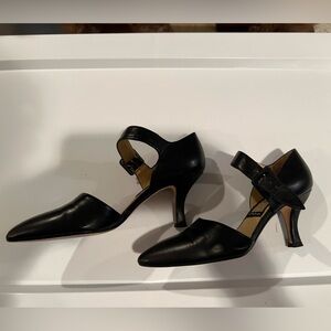 Nina Shoes Black Heels with Chunky Design and Ankle Straps